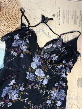American Eagle Dark Floral Jump Suit / Romper